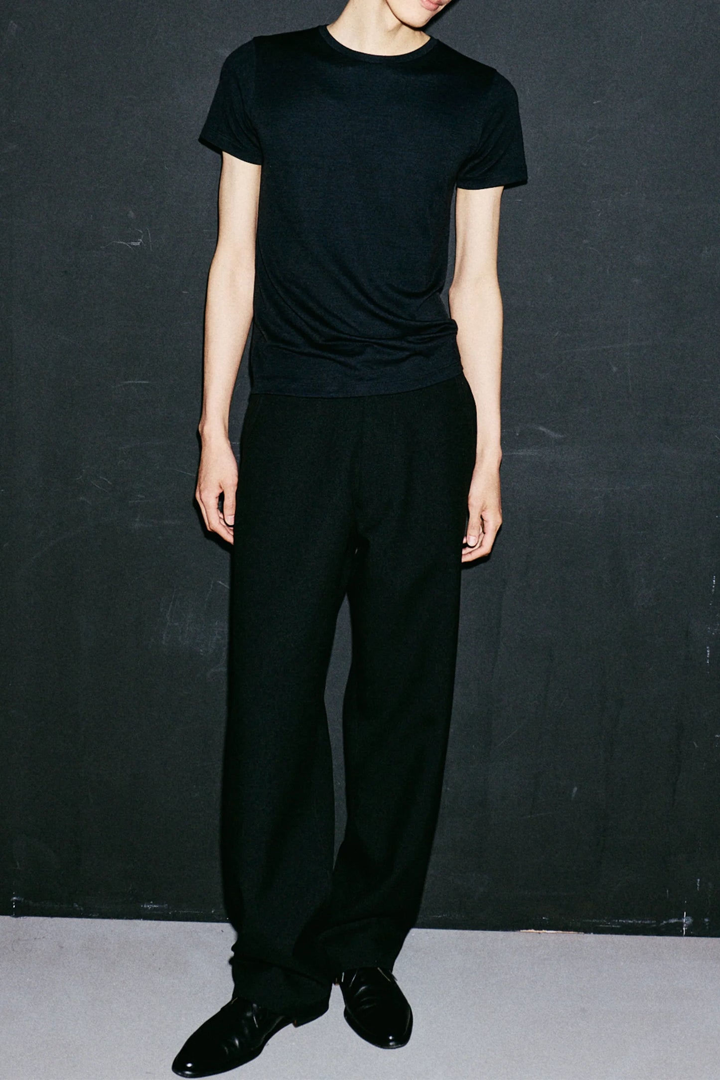 CL–STRUCTURED VOLUME WOOL CANVAS TROUSER IN BLACK