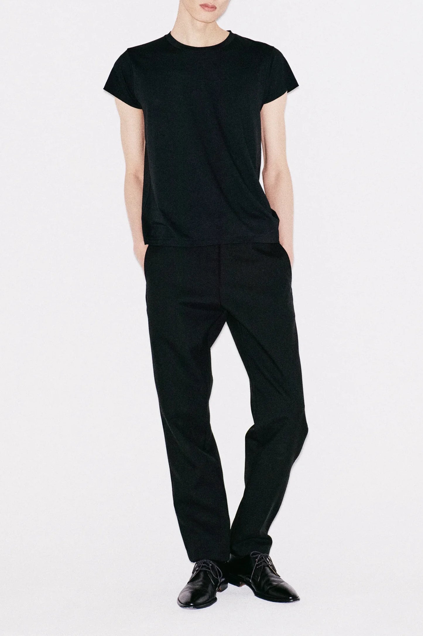 TP–STRUCTURED TAPERED WOOL CANVAS TROUSER IN BLACK
