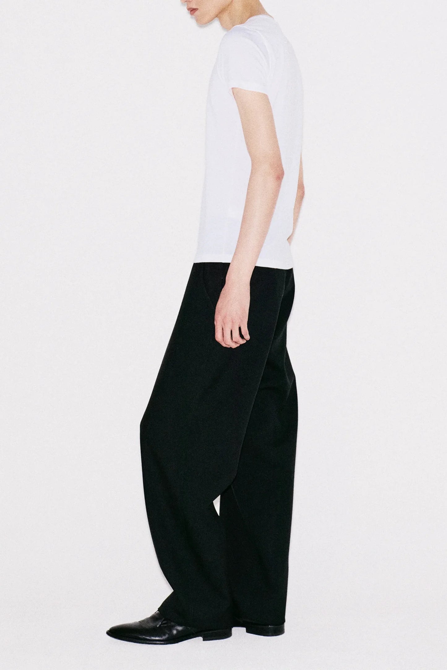 CL–STRUCTURED VOLUME WOOL CANVAS TROUSER IN BLACK