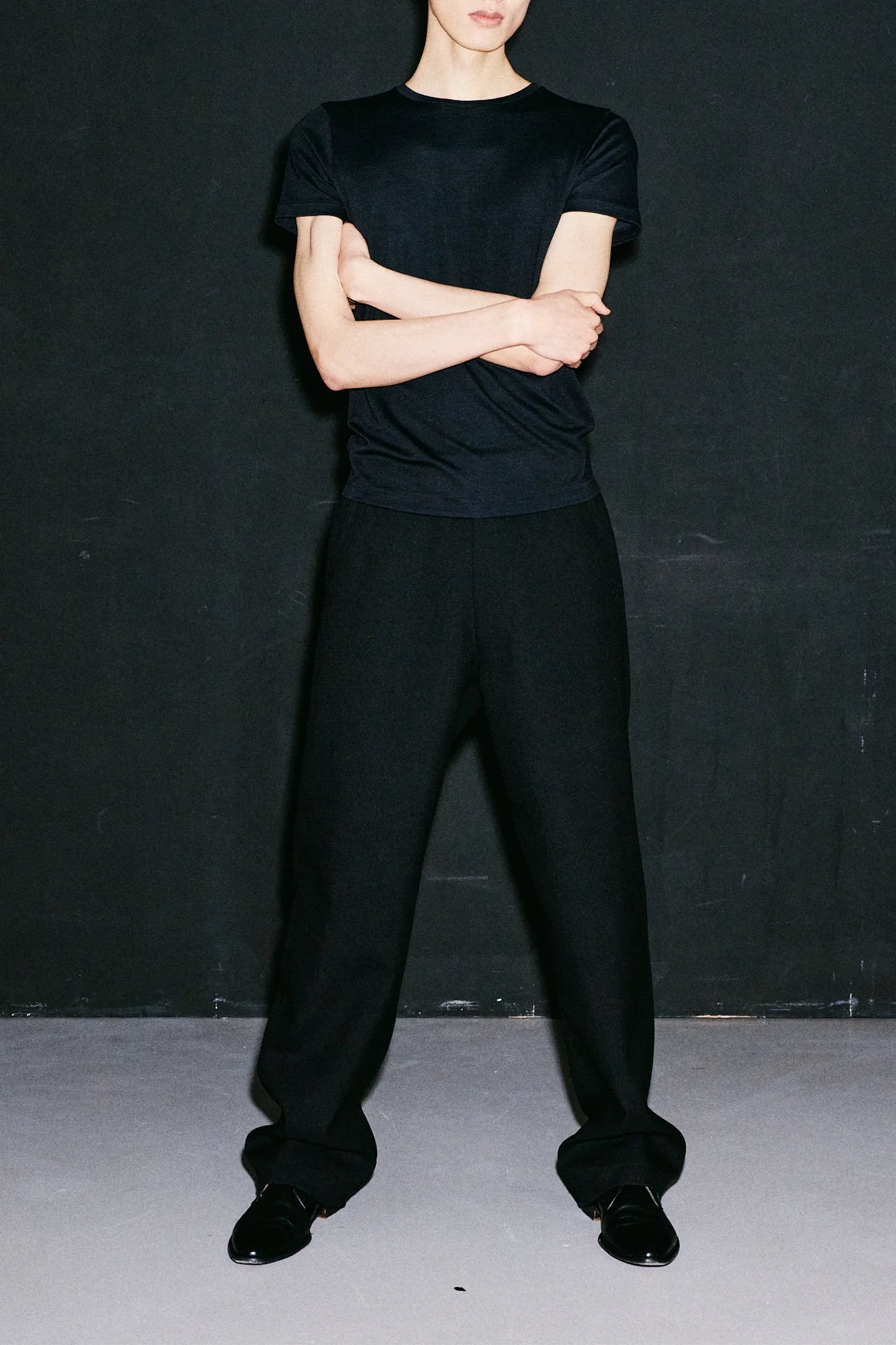 CL–STRUCTURED VOLUME WOOL CANVAS TROUSER IN BLACK